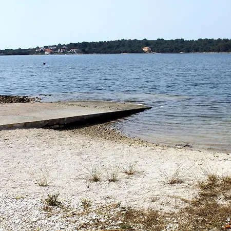 Family-friendly With Swimming Pool Verunic, Dugi Otok - 14286