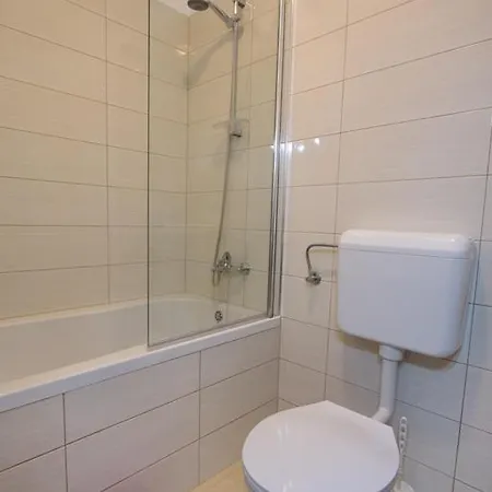 Family Friendly With A Swimming Pool Verunic, Dugi Otok - 14286 דירה *