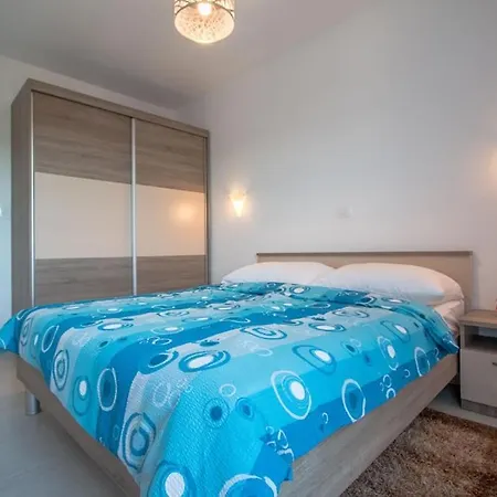 Family-friendly With Swimming Pool Verunic, Dugi Otok - 14286 Appartamento