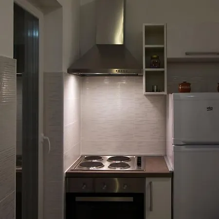 דירה Family Friendly With A Swimming Pool Verunic, Dugi Otok - 14286 *