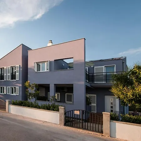 Family-friendly With Swimming Pool Verunic, Dugi Otok - 14286 Apartment