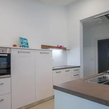 Family-friendly With Swimming Pool Verunic, Dugi Otok - 14286 *
