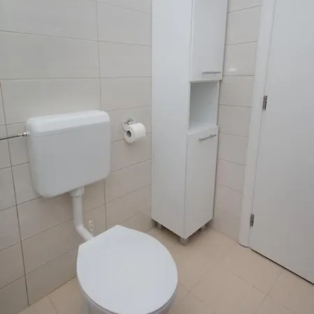 Family-friendly With Swimming Pool Verunic, Dugi Otok - 14286 * Veli Rat