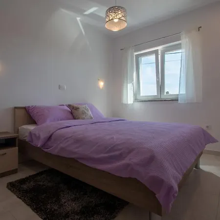 Family-friendly With Swimming Pool Verunic, Dugi Otok - 14286 Apartament