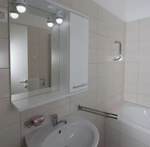 Apartment Family-friendly With Swimming Pool Verunic, Dugi Otok - 14286 Veli Rat