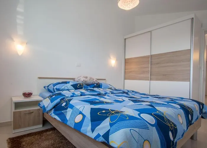 Family-friendly With Swimming Pool Verunic, Dugi Otok - 14286 Διαμέρισμα