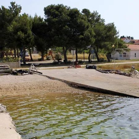 Family-friendly With Swimming Pool Verunic, Dugi Otok - 14286 *