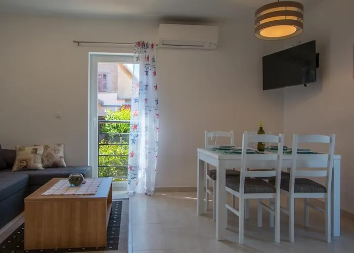 아파트 Family-friendly With Swimming Pool Verunic, Dugi Otok - 14286 벨리 라트